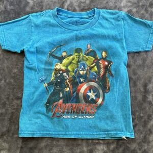 Youth Avengers Graphic Tshirt Size‎ 4/5 Great Condition
